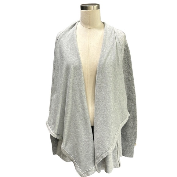 Chico's Zenergy Dina fabric mixed Jacket Side Zip Gray Sweater size 0 small - Picture 4 of 14